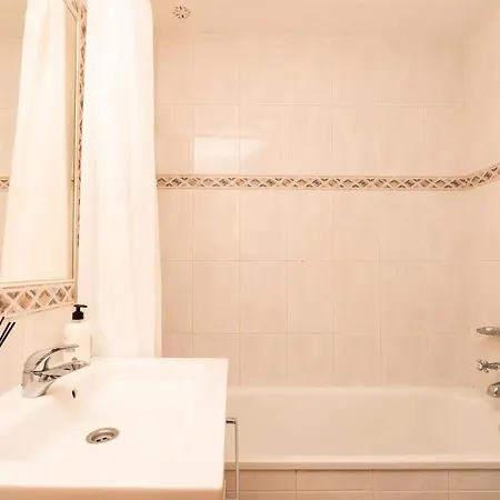 221 - Centro A 40m De La Playa Apartment Estepona